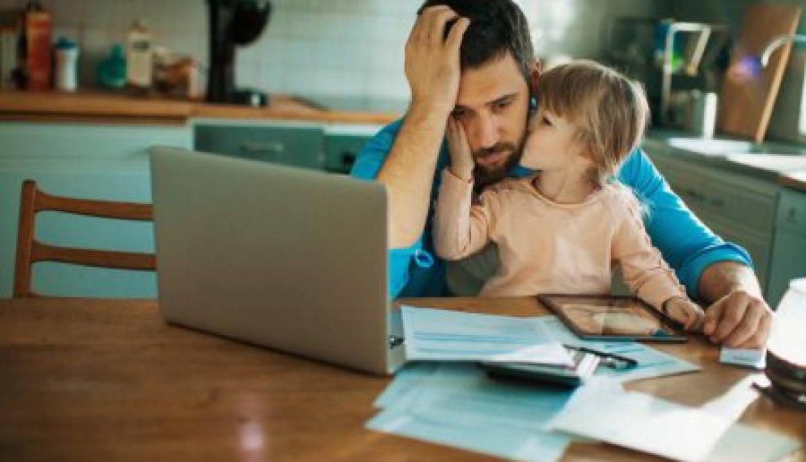 Father-and-daughter-sitting-in-the-kitchen-504487462_5760x3840-e1593944213504